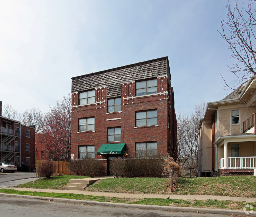 Building Photo - 4042-4044 Harrison St