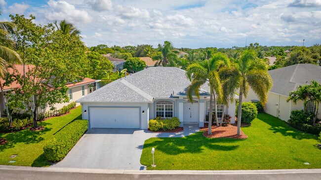 Foto del edificio - 1422 Fairway Cir