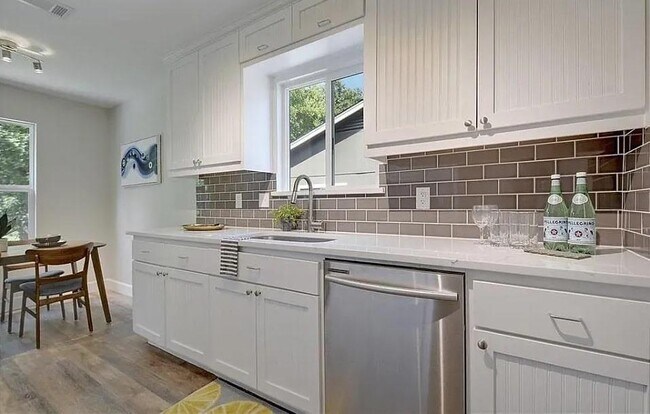 Foto del edificio - 3211 Kittyhawk Cove
