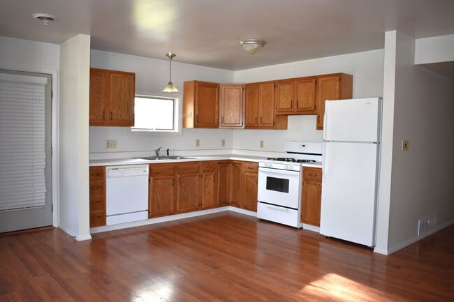 Building Photo - 339 Grandview Ave