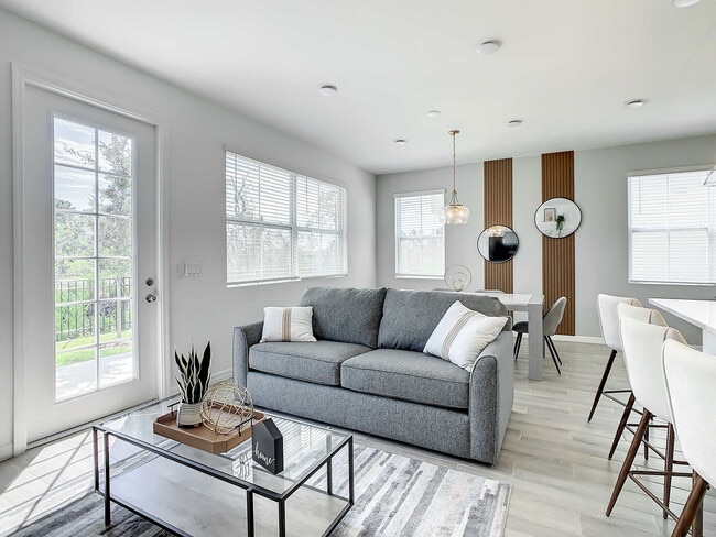 Building Photo - 1048 Plantation Ln