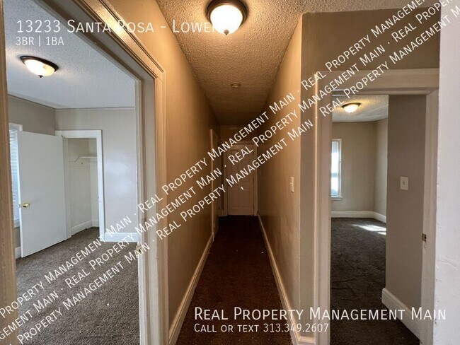 Foto del edificio - 13233 Santa Rosa Dr