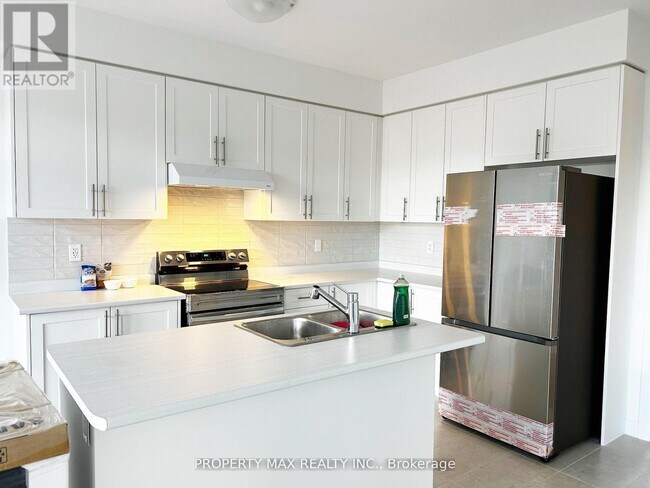 Building Photo - 120 Port Cres