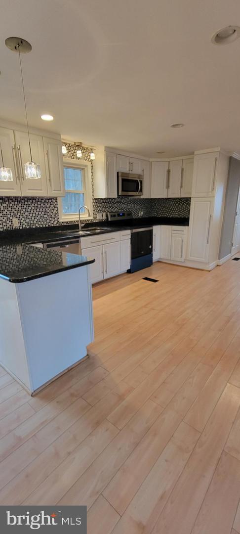 Foto del edificio - 224 Primrose Ln