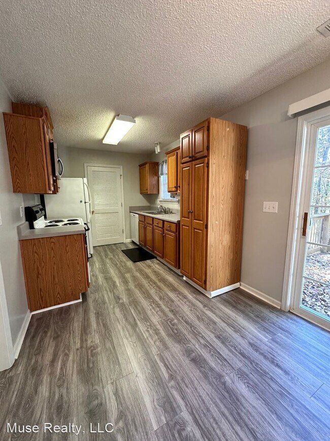 Building Photo - 3 br, 2 bath House - 1654 Norfolk Court