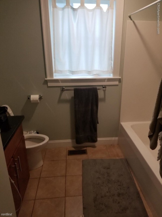 Foto del edificio - 5 br, 3 bath Apartment - 19 Calvin St # 21