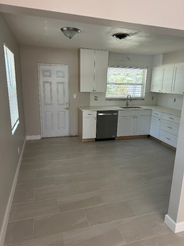 Building Photo - 7309 44th Ave N