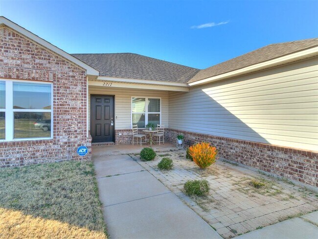 Foto del edificio - 2217 Stella Rd