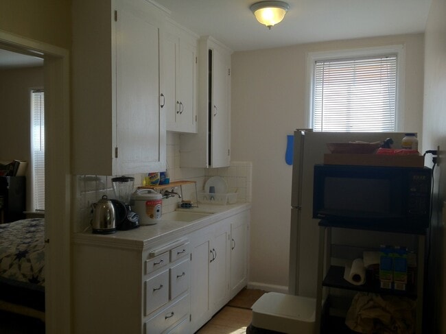 Building Photo - 1169 E 200 S