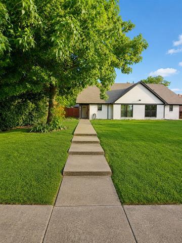 Foto del edificio - 7618 Thistle Ln