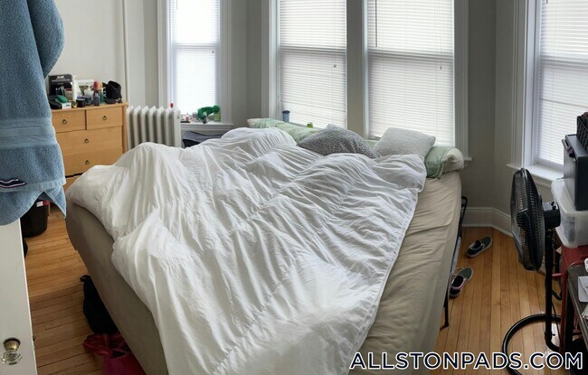 Building Photo - 12 Farrington Ave