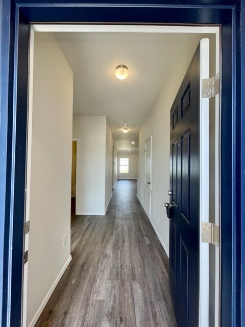 Foto del edificio - 1620 Eveningshade Ln