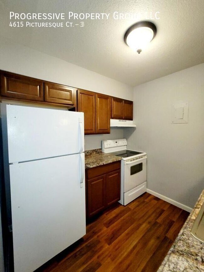 Foto del edificio - 4615 Picturesque Ct