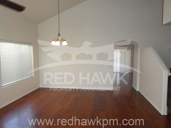 Building Photo - Spacious 6 Bedroom, 4.5 Bathroom Rental Op...