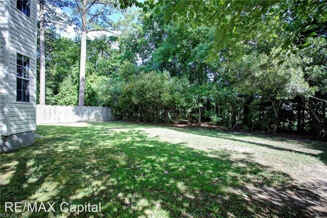 Foto del edificio - 4 br, 2.5 bath House - 141 BAKER FARM DRIVE