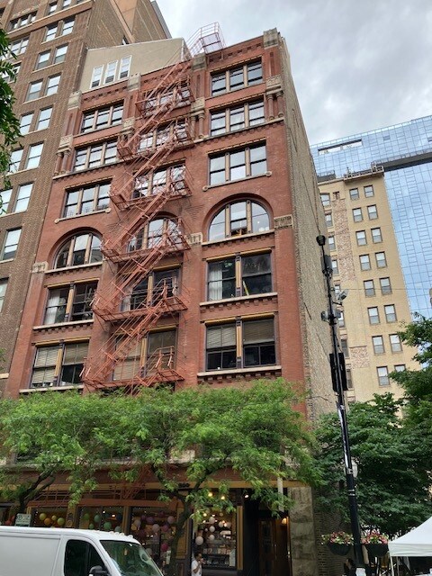 Primary Photo - 714 S Dearborn St