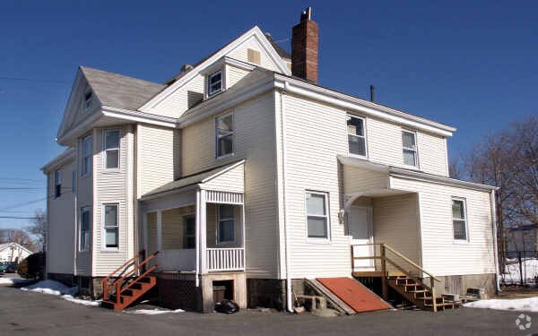 Building Photo - 345 Washington St