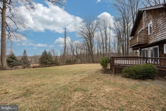 Foto del edificio - 1104 Tinker Hill Ln