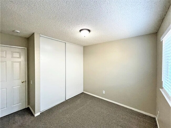 Foto del edificio - 5513 Pike Dr