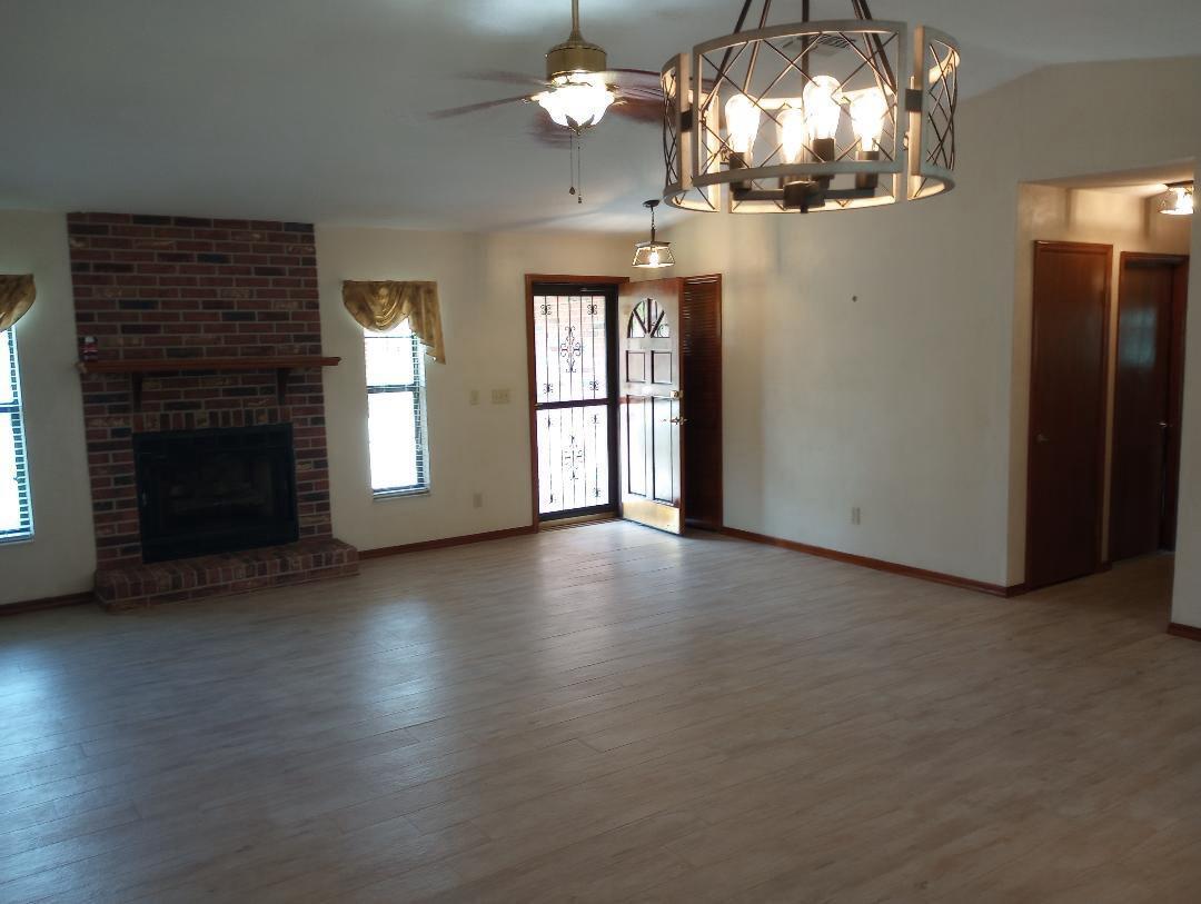 Building Photo - 100 Kings Point Ct