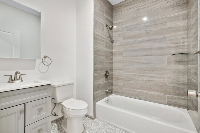 Foto del edificio - 300 Halladay St