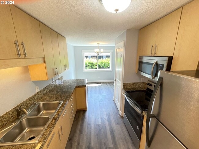 Building Photo - 7835 SE 92nd Ave