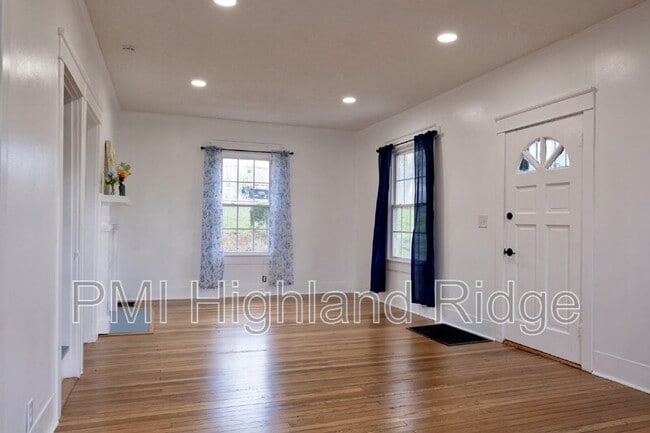 Building Photo - 217 Fite Ave E