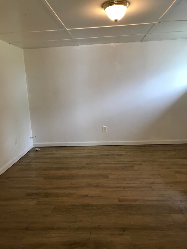 Building Photo - 16 Mattone Ct