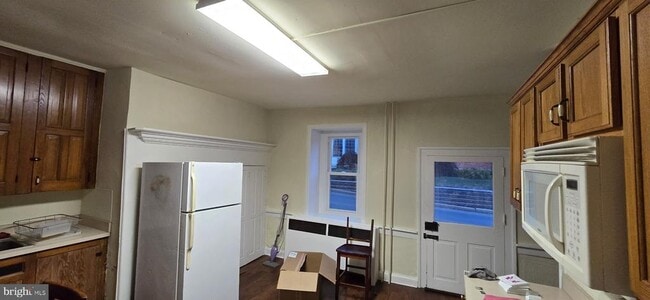 Building Photo - 2196 Spinnerstown Rd