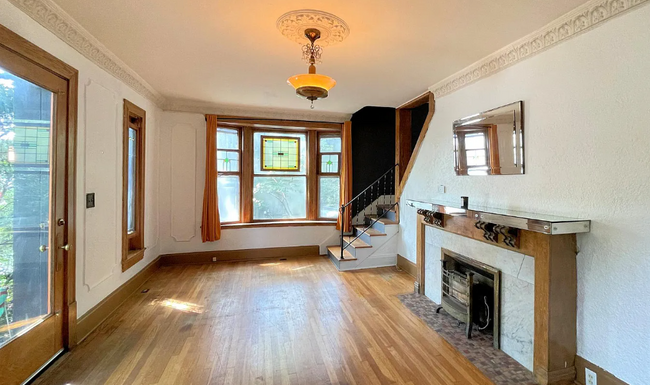 Entryway Living Room - 4458 Rainbow Blvd