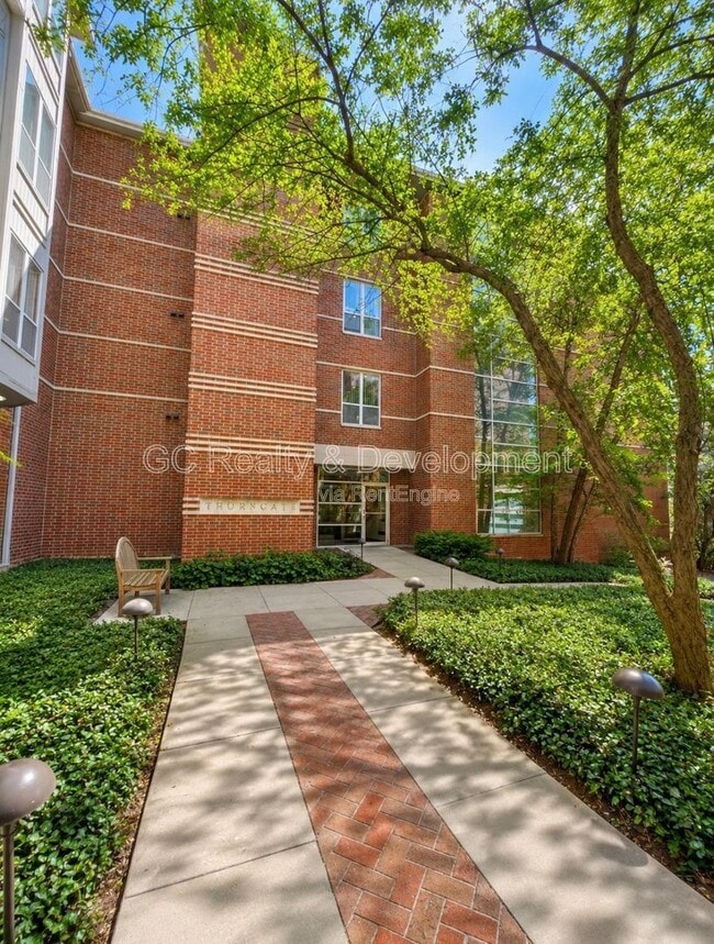 Building Photo - 57 E Hattendorf Ave