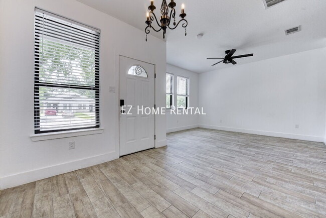 Foto del edificio - 5121 Southwind St