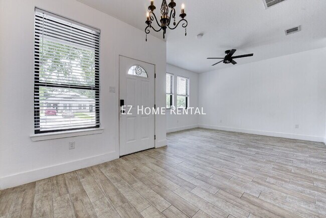 Building Photo - 5121 Southwind St