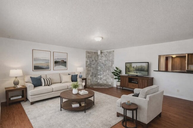 Building Photo - 265 Stevens St W