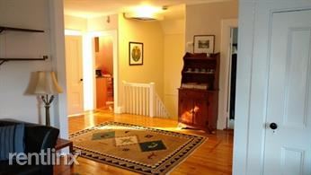 Building Photo - 105 Irving St