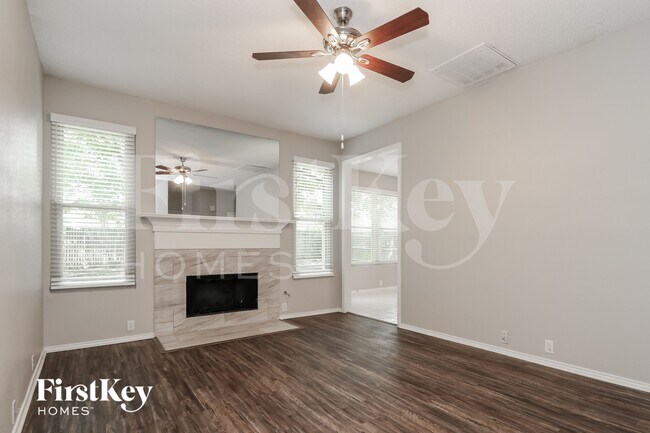 Foto del edificio - 1500 Park Chase Ave