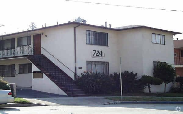 Building Photo - 724 Silver Lake Blvd