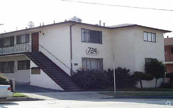 Foto del edificio - 724 Silver Lake Blvd