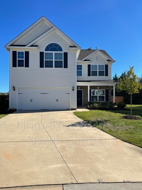 Primary Photo - 14 Cloverfield Ct