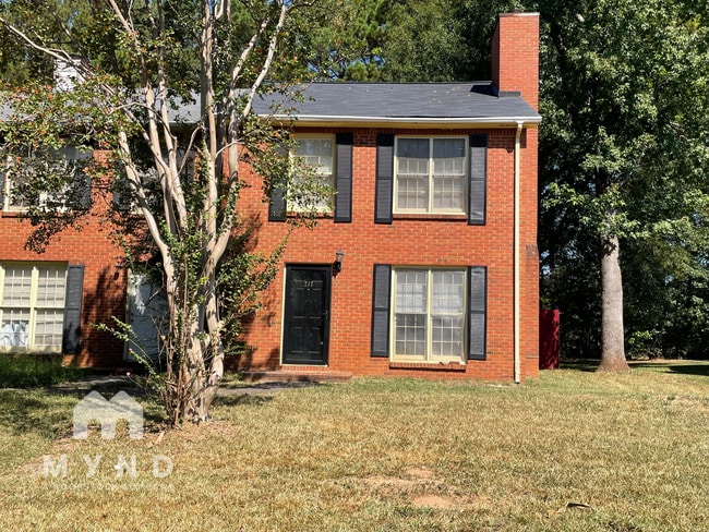 Building Photo - 717 Redland Dr