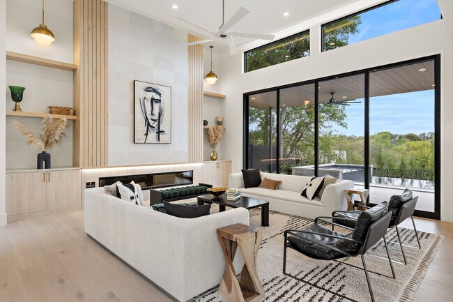 Foto del edificio - 2401 Oakhaven Cir