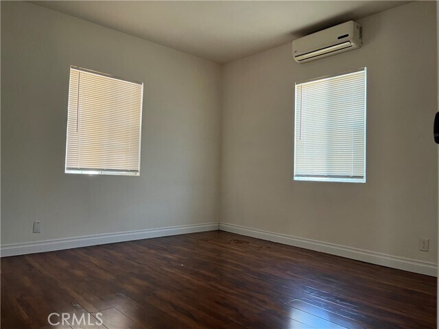 Foto del edificio - 3716 Earle Ave