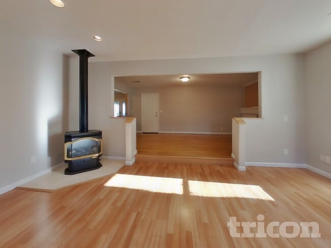 Building Photo - 2543 Hastings Way