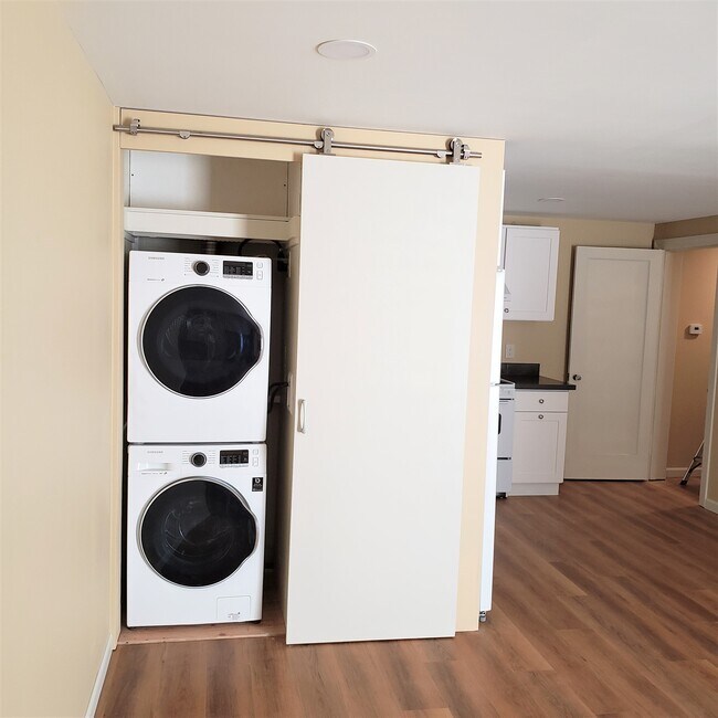 Building Photo - 1924 N 48th St