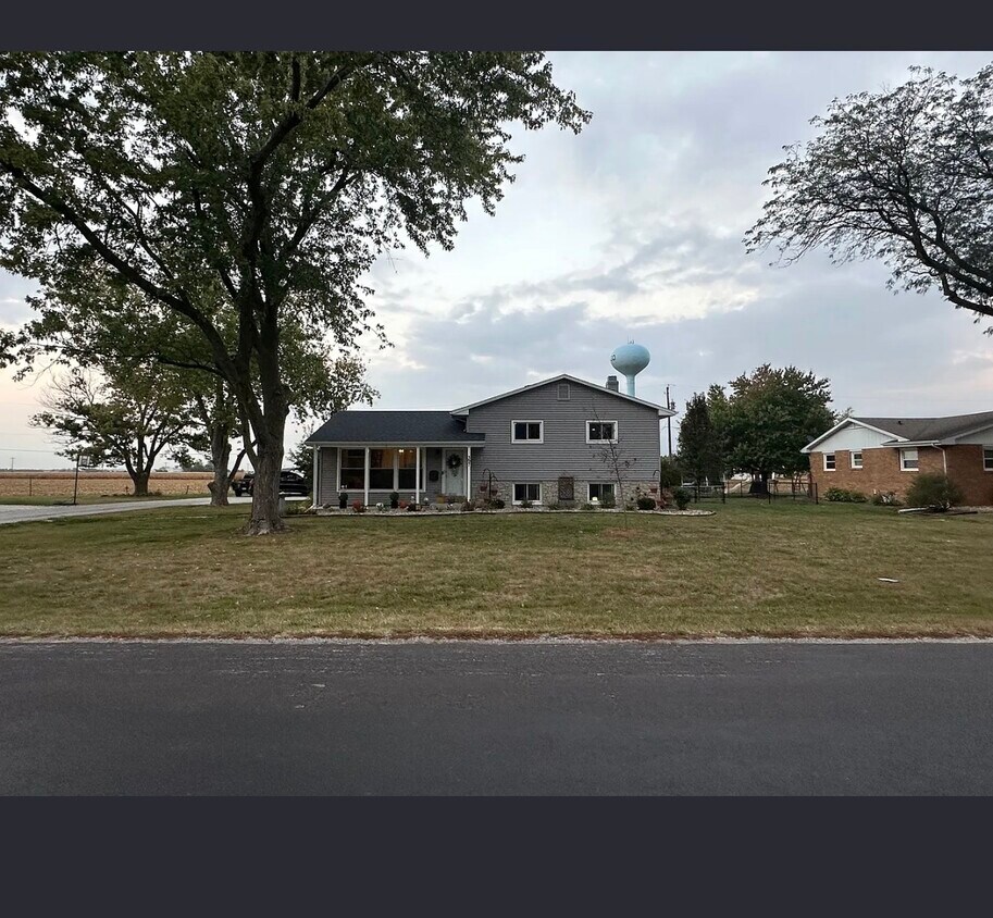 Foto principal - 397 W 4th St