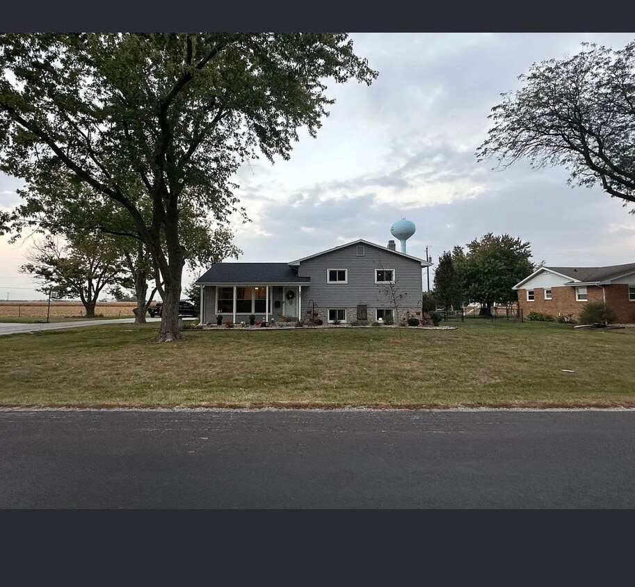 Primary Photo - 397 W 4th St