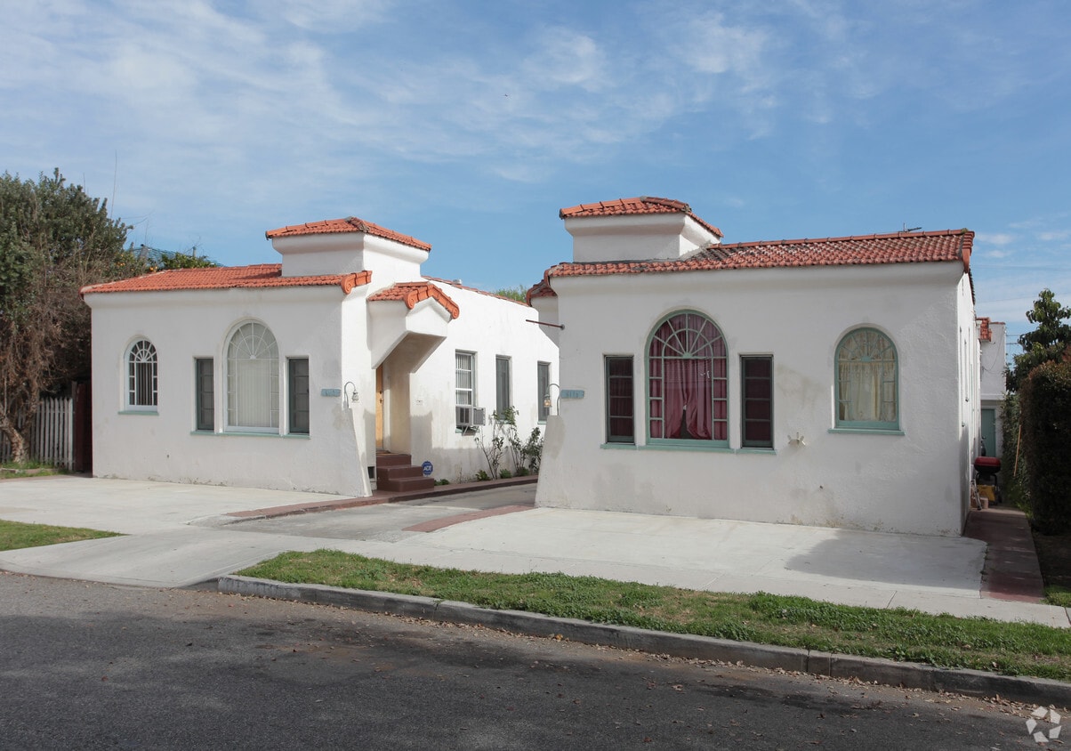 Primary Photo - 8112 S Gate Ave