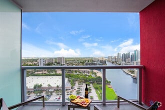 Building Photo - 2602 E Hallandale Beach Blvd