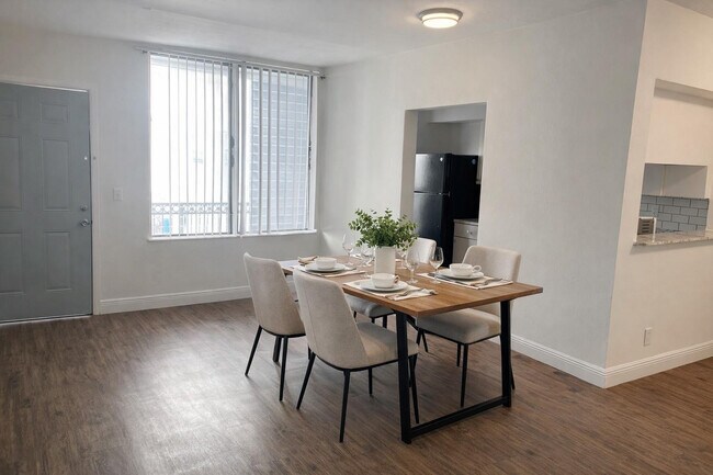 Foto del edificio - 980 NE 169th St