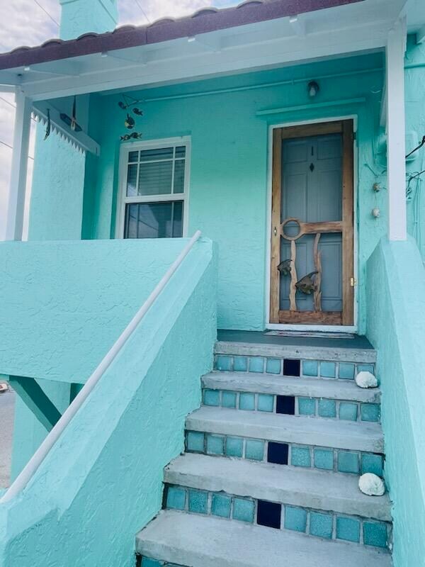 Primary Photo - 32 S J St